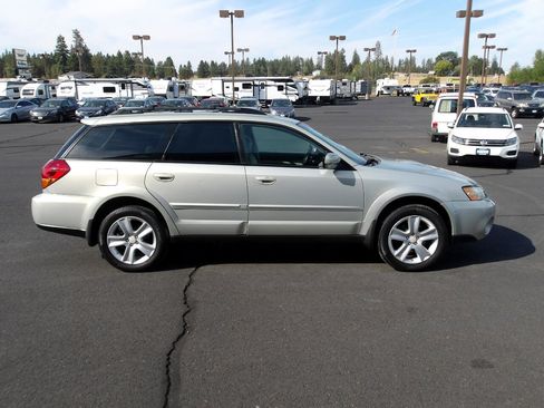 Used 2007 Subaru Outback 2.5XT Limited w/ Popular Equipment Group 2B image 6