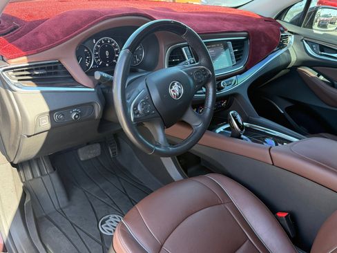 Used 2021 Buick Enclave Avenir w/ Avenir Technology Package FWD image 12