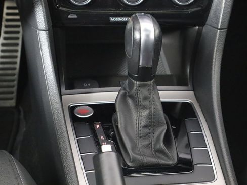 Used 2022 Volkswagen Passat 2.0T R-Line image 13