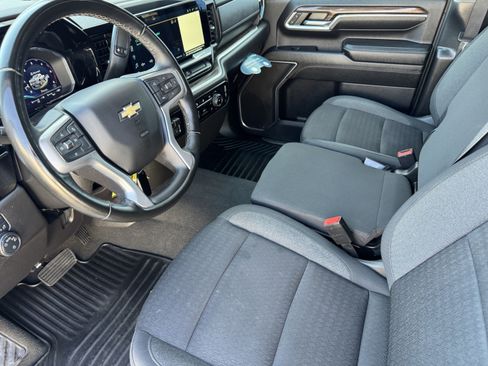 Used 2024 Chevrolet Silverado 2500 LT image 8