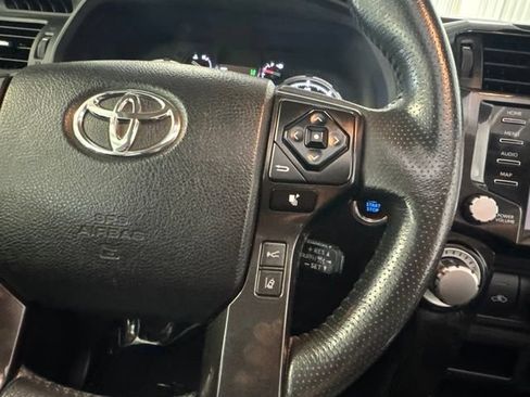 Used 2020 Toyota 4Runner TRD Off-Road Premium w/ Moonroof Package AWD/4WD image 27