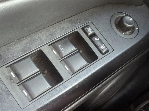 Used 2015 Jeep Patriot High Altitude image 24