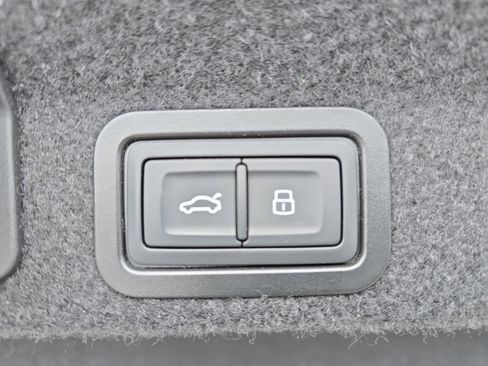 Certified 2025 Audi A6 Premium Plus image 13