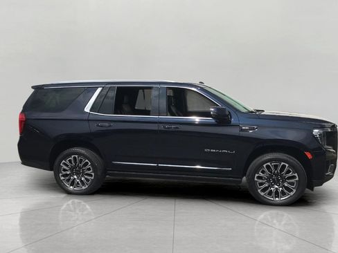 Certified 2023 GMC Yukon Denali Ultimate AWD/4WD image 4