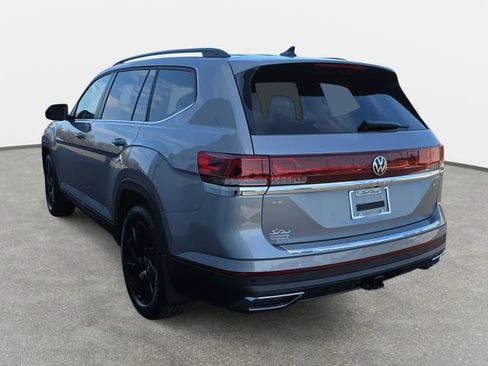 New 2026 Volkswagen Atlas SE image 7