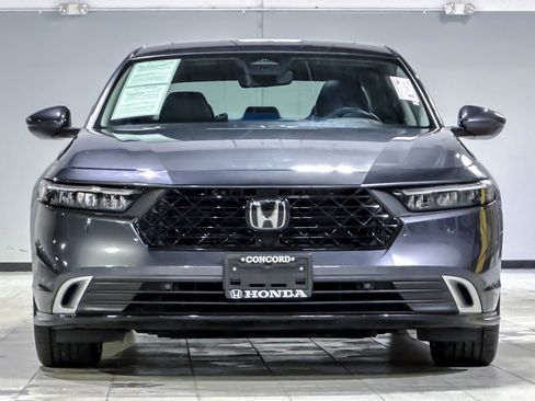 Used 2023 Honda Accord Touring image 5