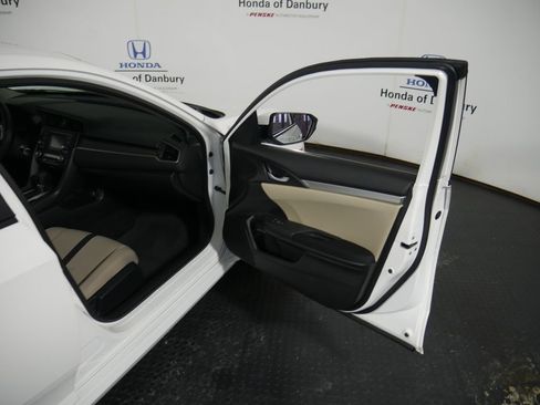 Used 2018 Honda Civic LX image 7