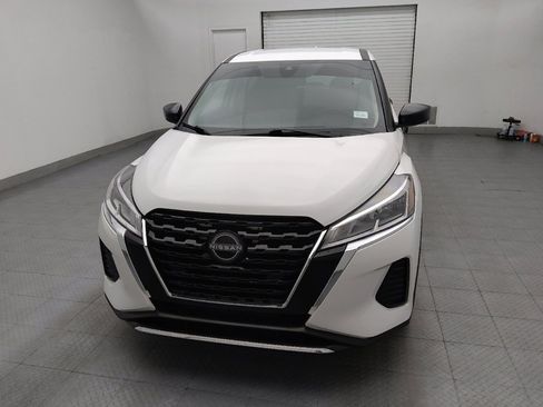 Used 2022 Nissan Kicks S FWD image 15