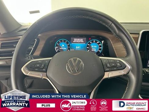 Used 2025 Volkswagen Atlas SE AWD/4WD image 15