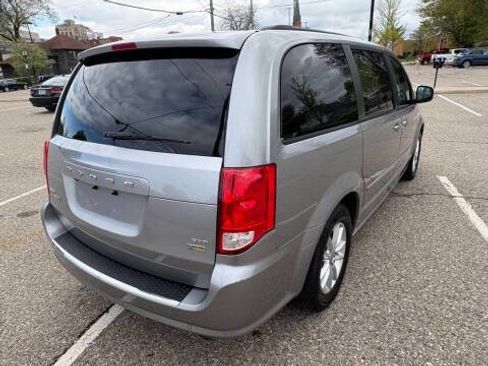 Used 2016 Dodge Grand Caravan SXT w/ Rear Park Assist Package image 9