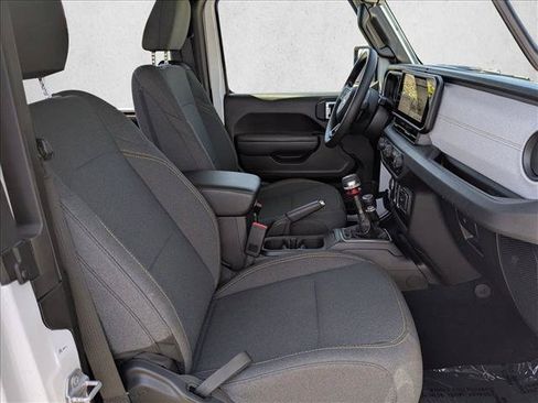 Used 2025 Jeep Wrangler Sport AWD/4WD image 18