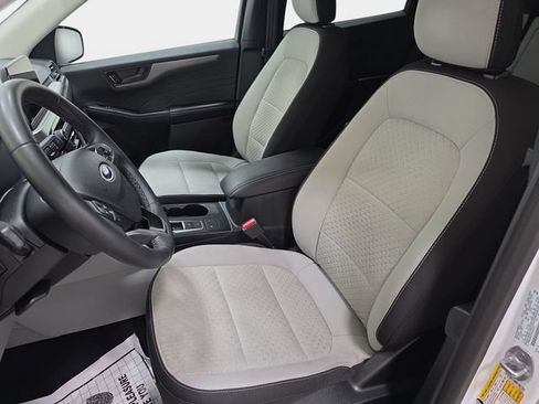Certified 2023 Ford Escape Active FWD image 11