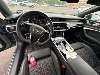 Used 2025 Audi RS 7 Performance AWD/4WD image 9