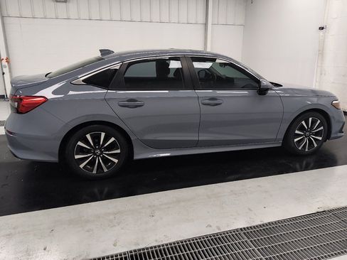 Used 2024 Honda Civic EX image 10