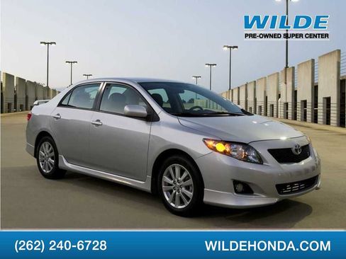 Used 2010 Toyota Corolla LE FWD image 1