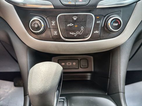 Used 2022 Chevrolet Equinox LS w/ LS Convenience Package AWD/4WD image 26