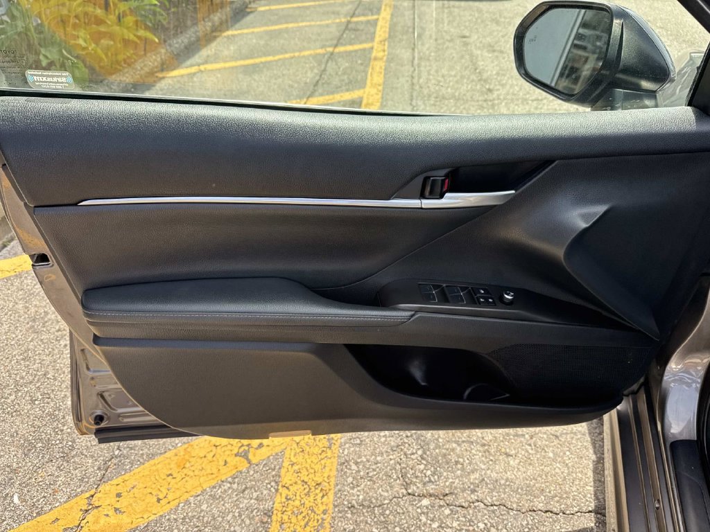 Used 2024 Toyota Camry XSE FWD image 19