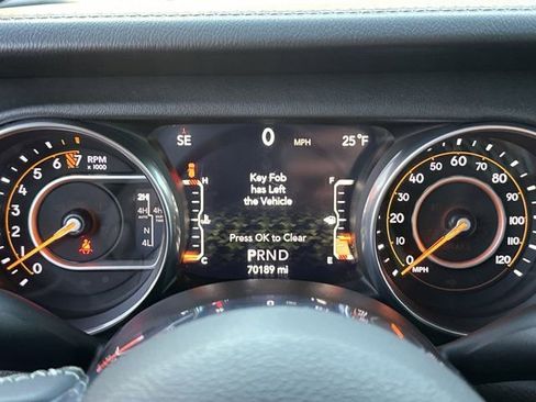 Used 2018 Jeep Wrangler Unlimited Sahara image 31