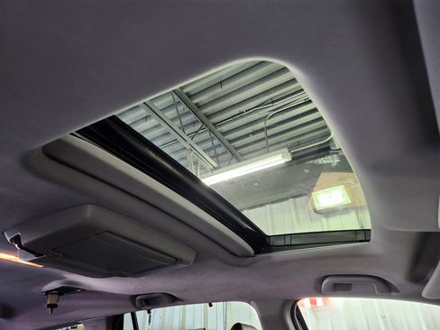 Used 2019 Honda Pilot Touring image 12