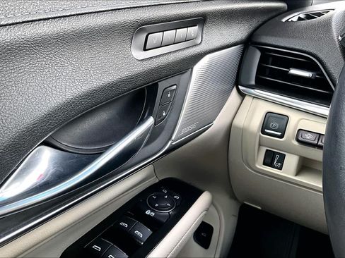 Used 2020 Cadillac CT4 Premium Luxury RWD image 36