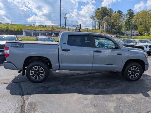Used 2019 Toyota Tundra SR5 AWD/4WD image 9