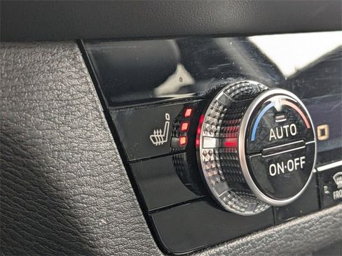 Used 2024 Mitsubishi Outlander SE image 4