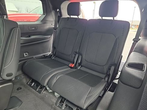 New 2026 Jeep Grand Cherokee L Laredo image 10