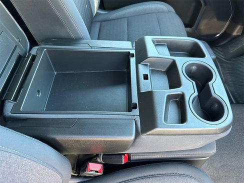 Used 2024 GMC Sierra 1500 Elevation image 17