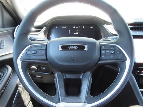 New 2026 Jeep Grand Cherokee Limited AWD/4WD image 21
