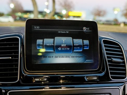 Used 2019 Mercedes-Benz GLS 450 4MATIC w/ Premium 1 Package image 32