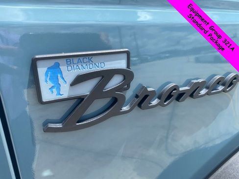 Used 2021 Ford Bronco Black Diamond w/ Sasquatch Package image 7