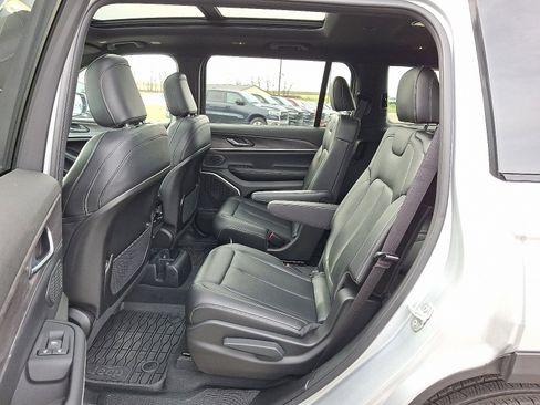 New 2025 Jeep Grand Cherokee L Limited w/ Black Appearance Package image 12