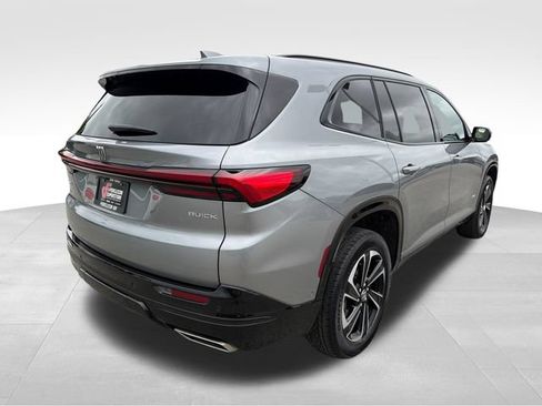 Used 2025 Buick Enclave Sport Touring w/ Super Cruise Package FWD image 7
