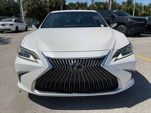 Used 2019 Lexus ES 350 w/ Premium Package FWD image 13