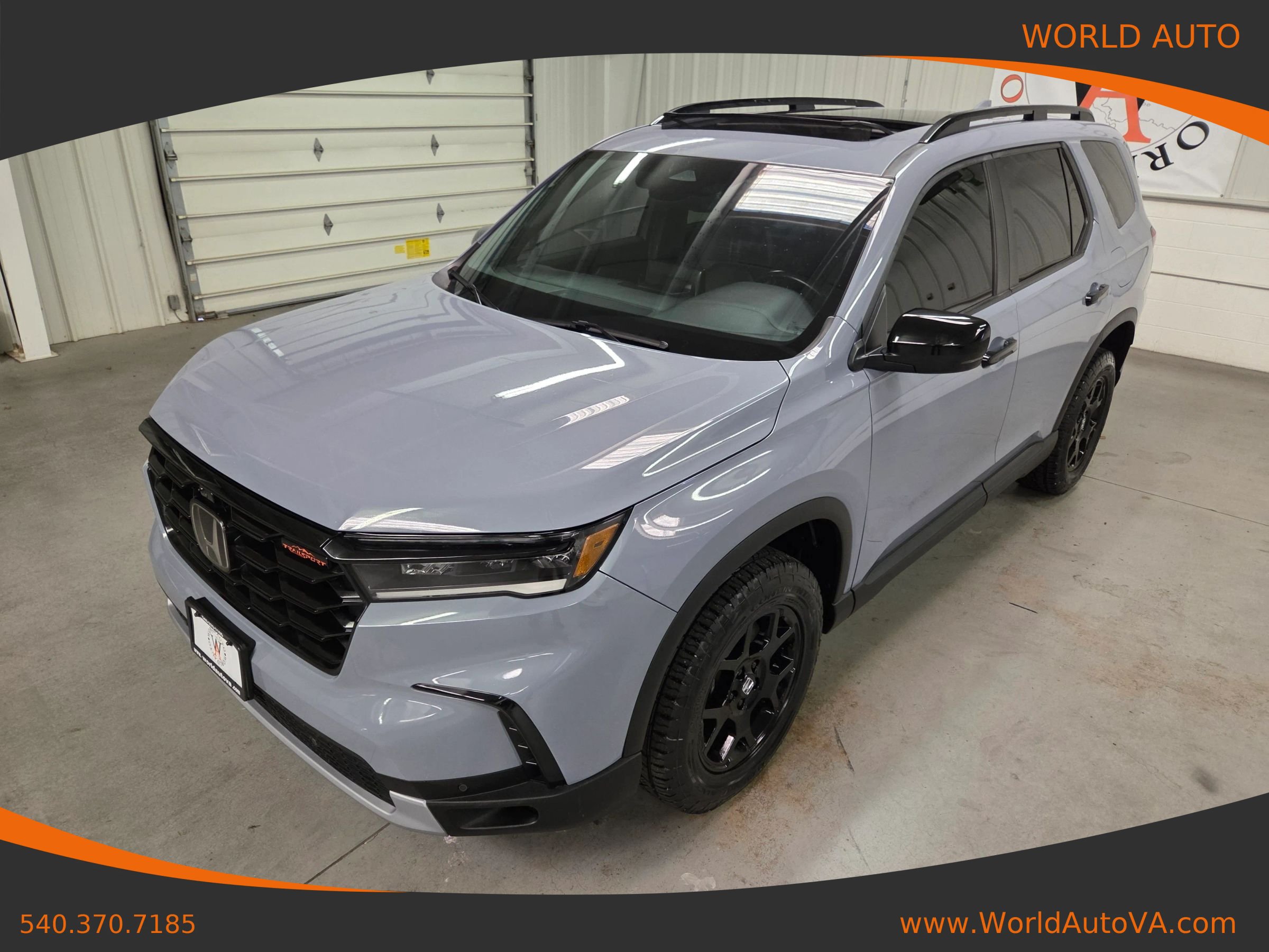 Used 2024 Honda Pilot TrailSport image 1