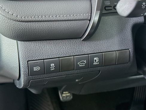 Used 2024 Toyota Camry SE FWD image 17