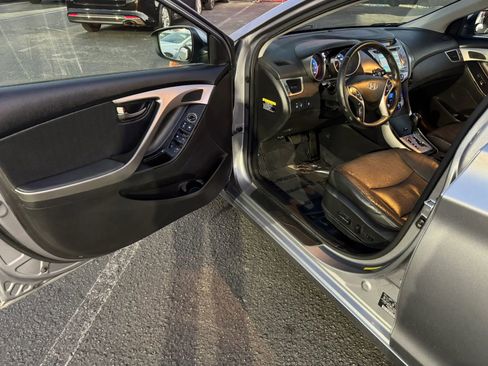 Used 2013 Hyundai Elantra Limited w/ Technology Pkg FWD image 19