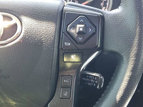 Used 2021 Toyota 4Runner TRD Off-Road Premium w/ Moonroof Package AWD/4WD image 20