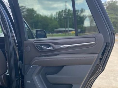Used 2022 GMC Yukon Denali AWD/4WD image 14