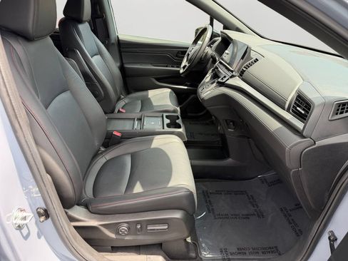 Used 2025 Honda Odyssey Sport-L image 12