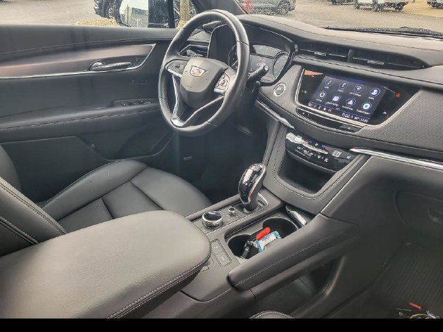 Certified 2023 Cadillac XT6 Luxury w/ LPO, Floor Liner Package AWD/4WD image 32
