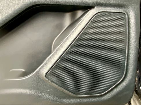 Used 2023 Ford Explorer XLT w/ Equipment Group 202A image 55