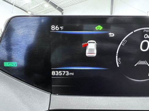 Used 2024 Toyota Prius XLE FWD image 12