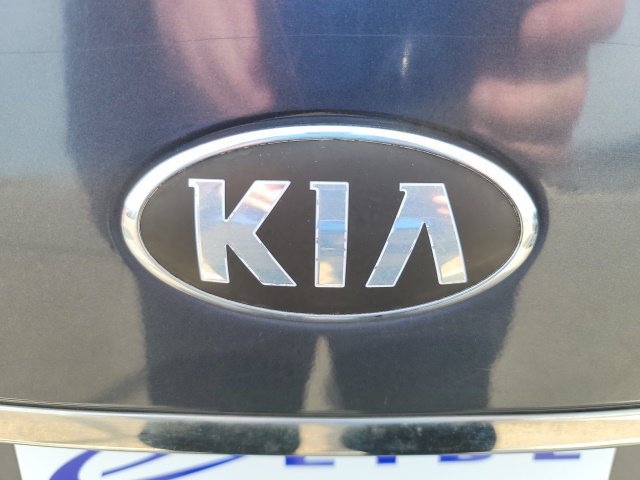 Used 2014 Kia Cadenza Premium w/ Luxury Package FWD image 14