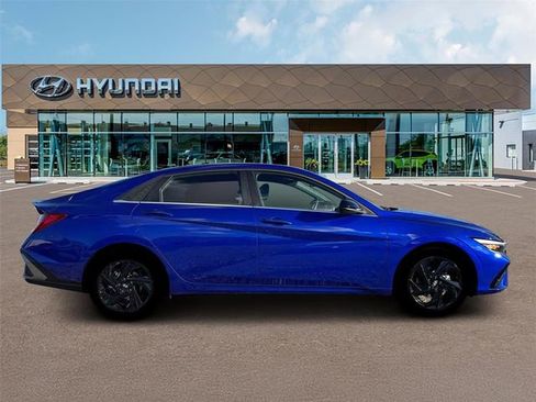 New 2026 Hyundai Elantra SEL Sport image 9