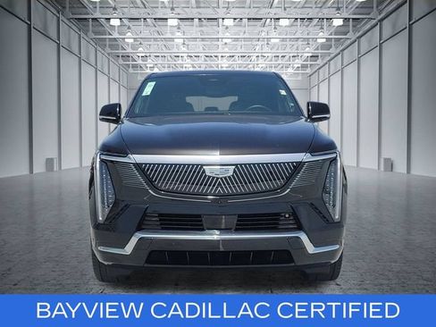 Certified 2025 Cadillac Escalade IQ Luxury 2 w/ LPO, Premium Carpet Package AWD/4WD image 10