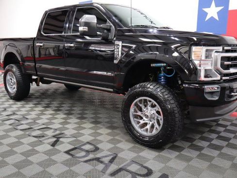 Used 2022 Ford F250 Platinum w/ FX4 Off-Road Package AWD/4WD image 14