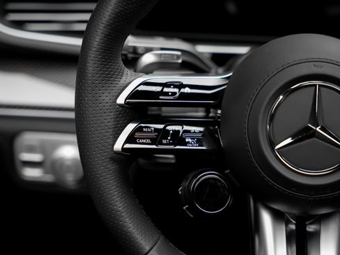 Used 2025 Mercedes-Benz GLS 63 AMG 4MATIC image 47