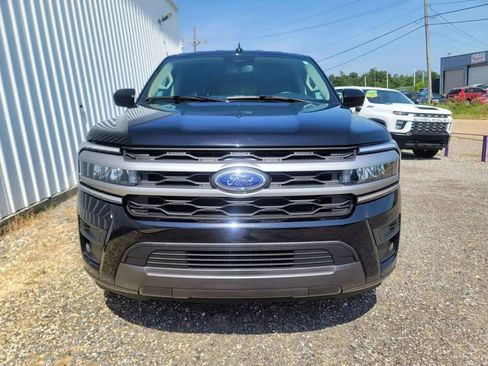 Used 2024 Ford Expedition Max XLT image 2