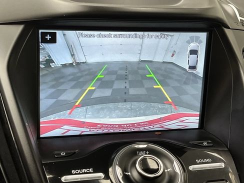Used 2019 Ford Escape Titanium AWD/4WD image 6